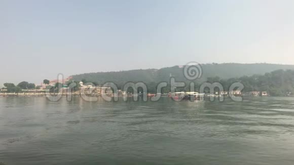 印度Udaipur在Pichola湖上行走第4部分视频的预览图
