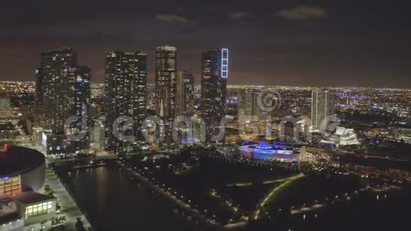 迈阿密市中心4公里外视频的预览图
