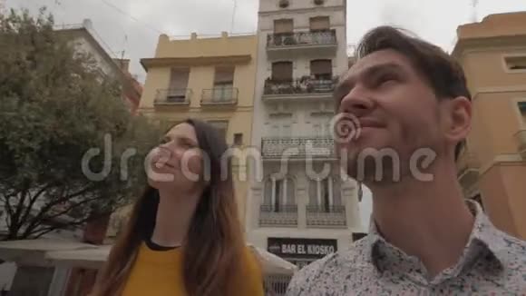西班牙瓦伦西亚建筑游客视频的预览图