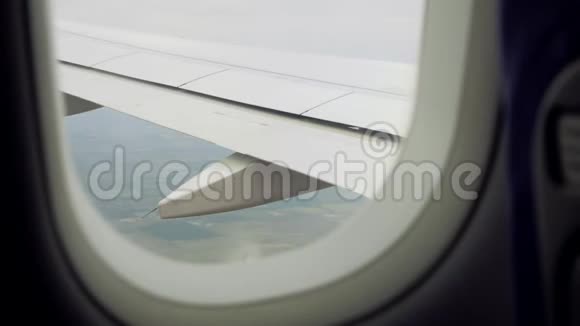飞机的机翼视频的预览图
