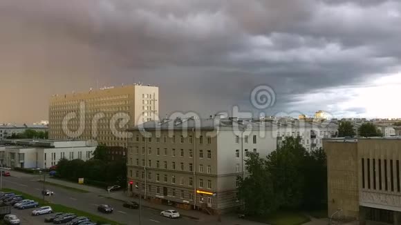 圣彼得堡的雨视频的预览图