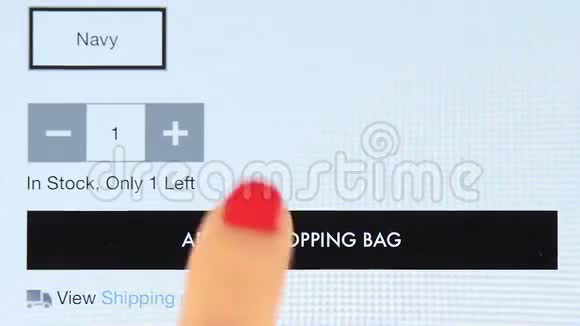 在网上购物的各种网站上添加购物袋的按钮视频的预览图
