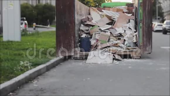 建筑垃圾清除破坏发展材料视频的预览图