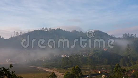 穆纳尔市郊区的早晨时间喀拉拉邦印度视频的预览图