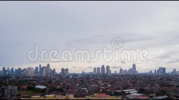 清晨时分雅加达城市全景印度尼西亚视频的预览图