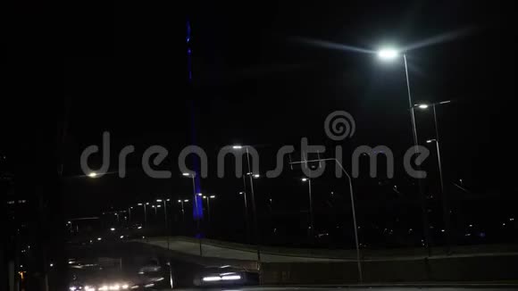 时间流逝圣保罗巴西地标超级摩天大楼夜晚照亮市中心交通街道全景4k时间流逝视频的预览图