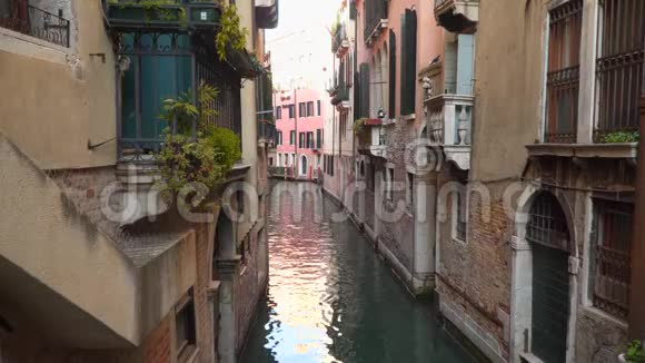 威尼斯狭窄的通道视频的预览图