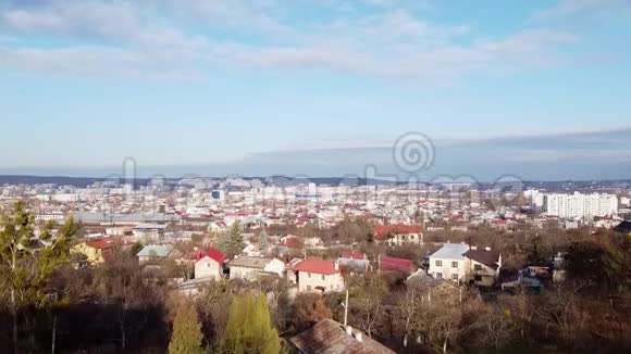 利沃夫城市鸟瞰乌克兰视频的预览图