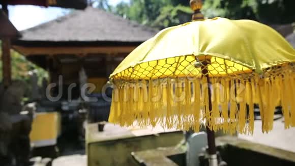 印度尼西亚巴厘岛的传统伞视频的预览图