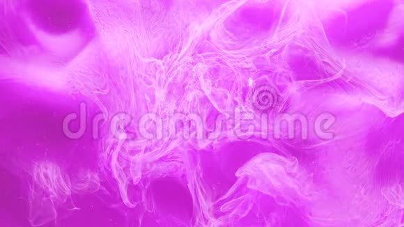 油漆飞溅覆盖白色蒸汽紫色视频的预览图