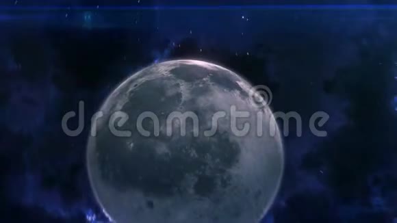 月球在太空中显现视频的预览图