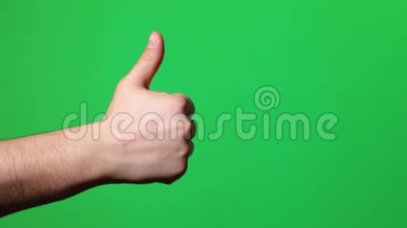 在绿色屏幕背景下不同角度的手势视频的预览图