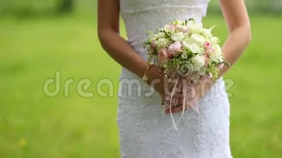 新娘的花束视频的预览图