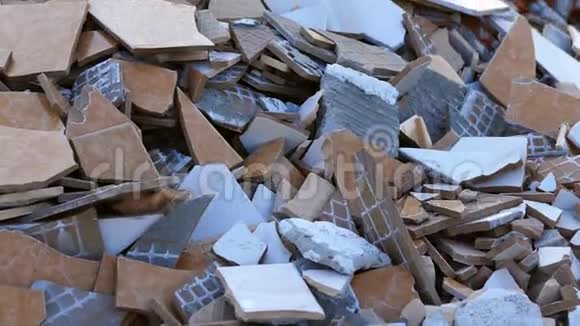 建筑垃圾石材砖瓦废料环境污染视频的预览图