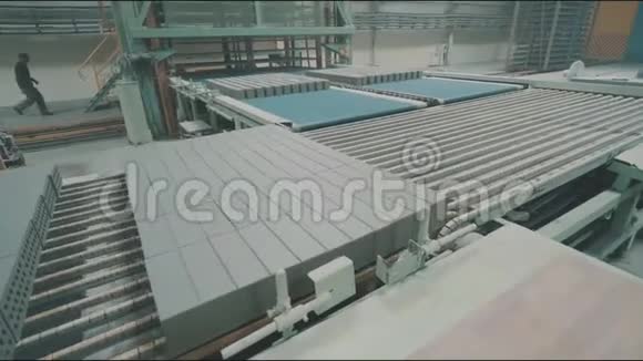 砖生产空心陶瓷砖厂视频的预览图