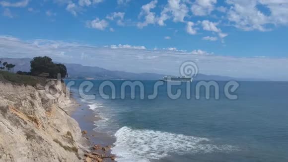 海岸线公园悬崖圣巴巴拉飞边视频的预览图
