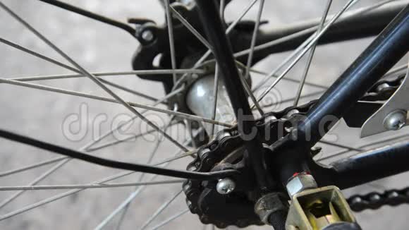自行车链润滑采用喷油视频的预览图