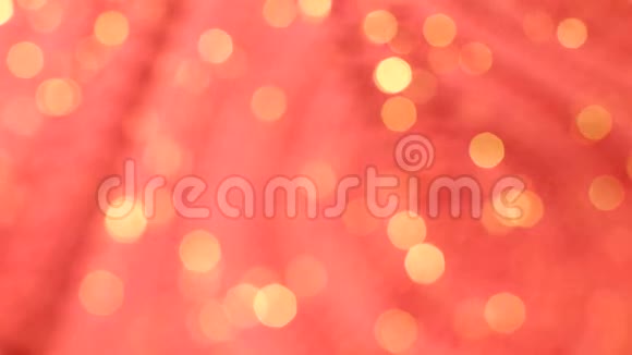 粉色背景模糊的金色灯光波基视频的预览图