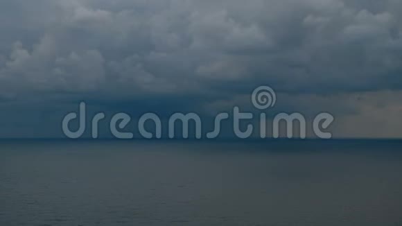 海上的雷云视频的预览图