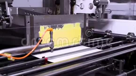 黄油生产厂自动化线包装视频的预览图
