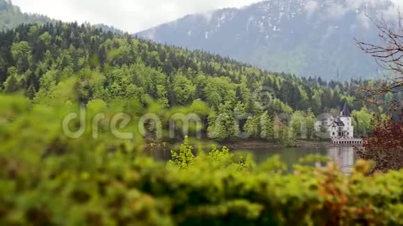 山中央湖的美丽景色视频的预览图