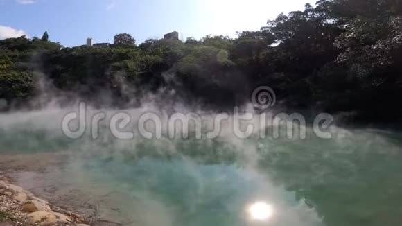 台湾北头天然温泉池视频的预览图