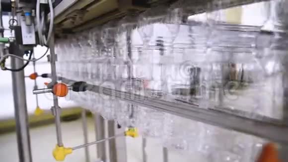 塑料瓶的生产装配线生产环保生产产品视频的预览图