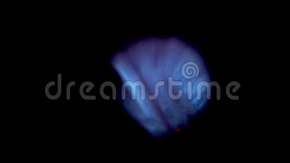 燃气锅炉正在褪色蓝色火焰关闭视频的预览图