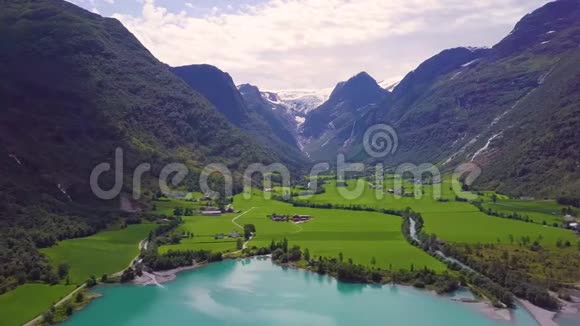 Briksdal冰川和Olden湖OldenHordalandogSognogFjordane挪威2019年视频的预览图