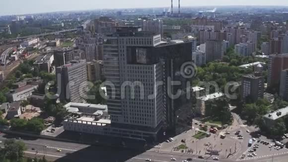莫斯科金融办公楼建筑鸟瞰图现代建筑办公钢玻璃施工视频的预览图