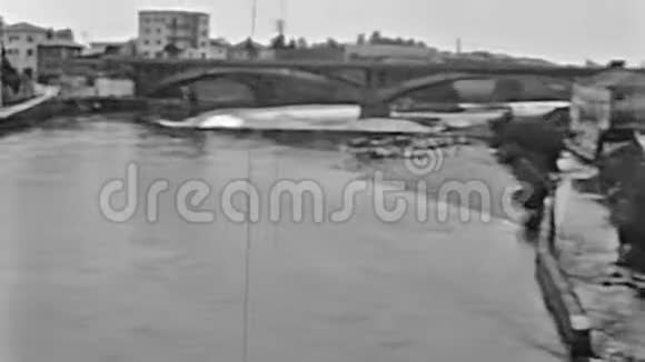 历史维托利亚桥视频的预览图