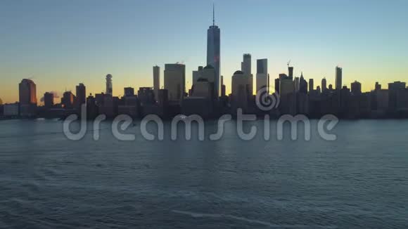 曼哈顿下城纽约日出鸟瞰图视频的预览图