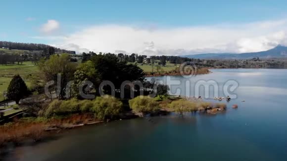 智利南部Panguipulli的Panguipulli湖沿岸视频的预览图