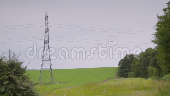 电力线路关闭的电力塔视频的预览图