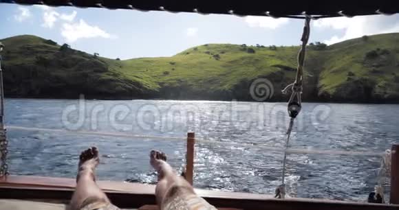 科莫多船冷景慢动作4k视频的预览图