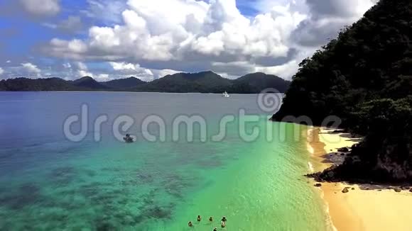 鸟瞰梅吉群岛海滩视频的预览图