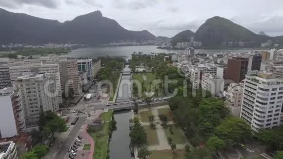 世界著名的广场鸟瞰被称为安拉花园的广场巴西里约热内卢视频的预览图