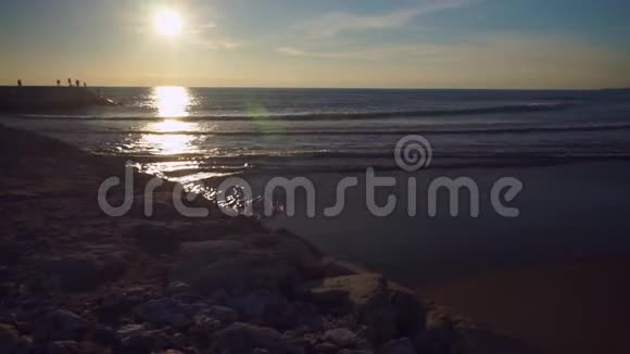 土耳其石滩日落视频的预览图