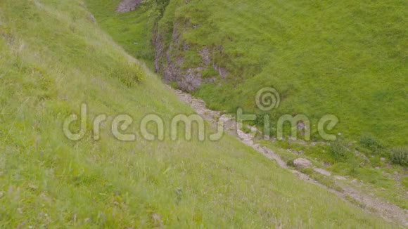 Peveril城堡岩石和景观英国Dale洞视频的预览图