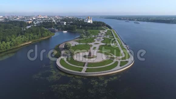 飞越伏尔加河和科托罗斯河的箭头南斯拉夫俄罗斯视频的预览图