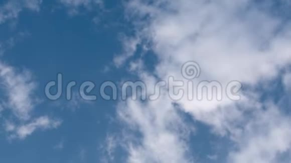 蓝天下的白云视频的预览图