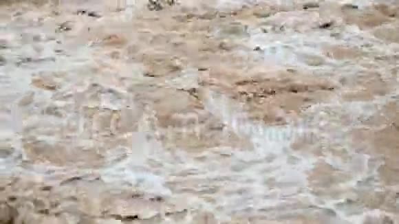 用脏水填满水库视频的预览图