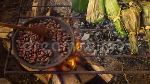 可可豆手工烘焙的顶级景观视频的预览图