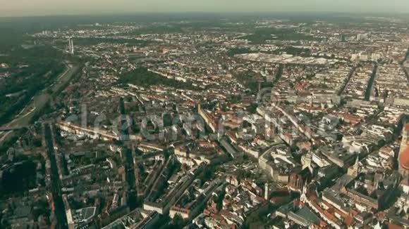 慕尼黑的空中拍摄其中有著名的德国啤酒节啤酒节历史的场地视频的预览图