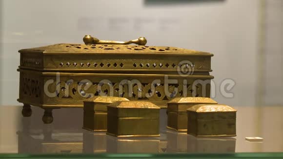 青铜珠宝盒工艺品视频的预览图
