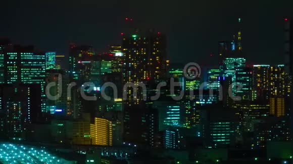 东京城市全景的夜晚时光高角度的长镜头视频的预览图