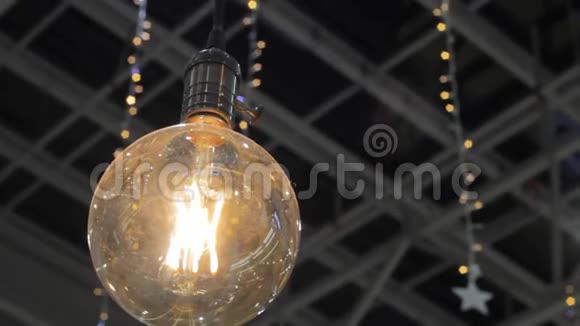 灯泡与线丝节日照明老式视频的预览图