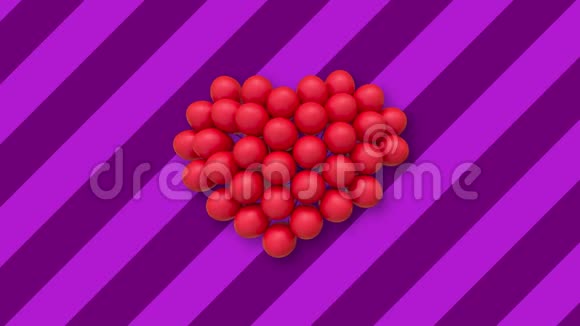多个气球在背景中心形成一颗紫色条纹的心脏视频的预览图