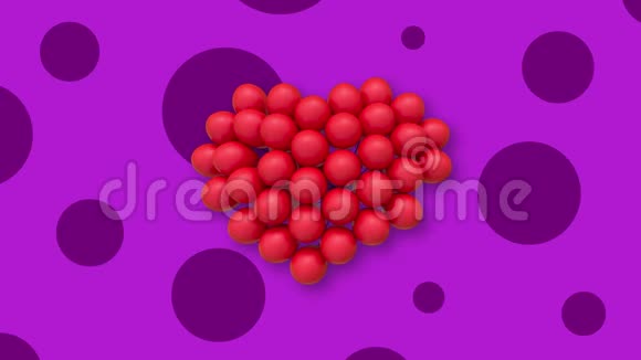 多个气球在紫色背景的中心形成心脏有斑点视频的预览图