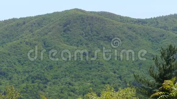 乔治娅堡山从一座山的俯瞰处放大到城堡山视频的预览图